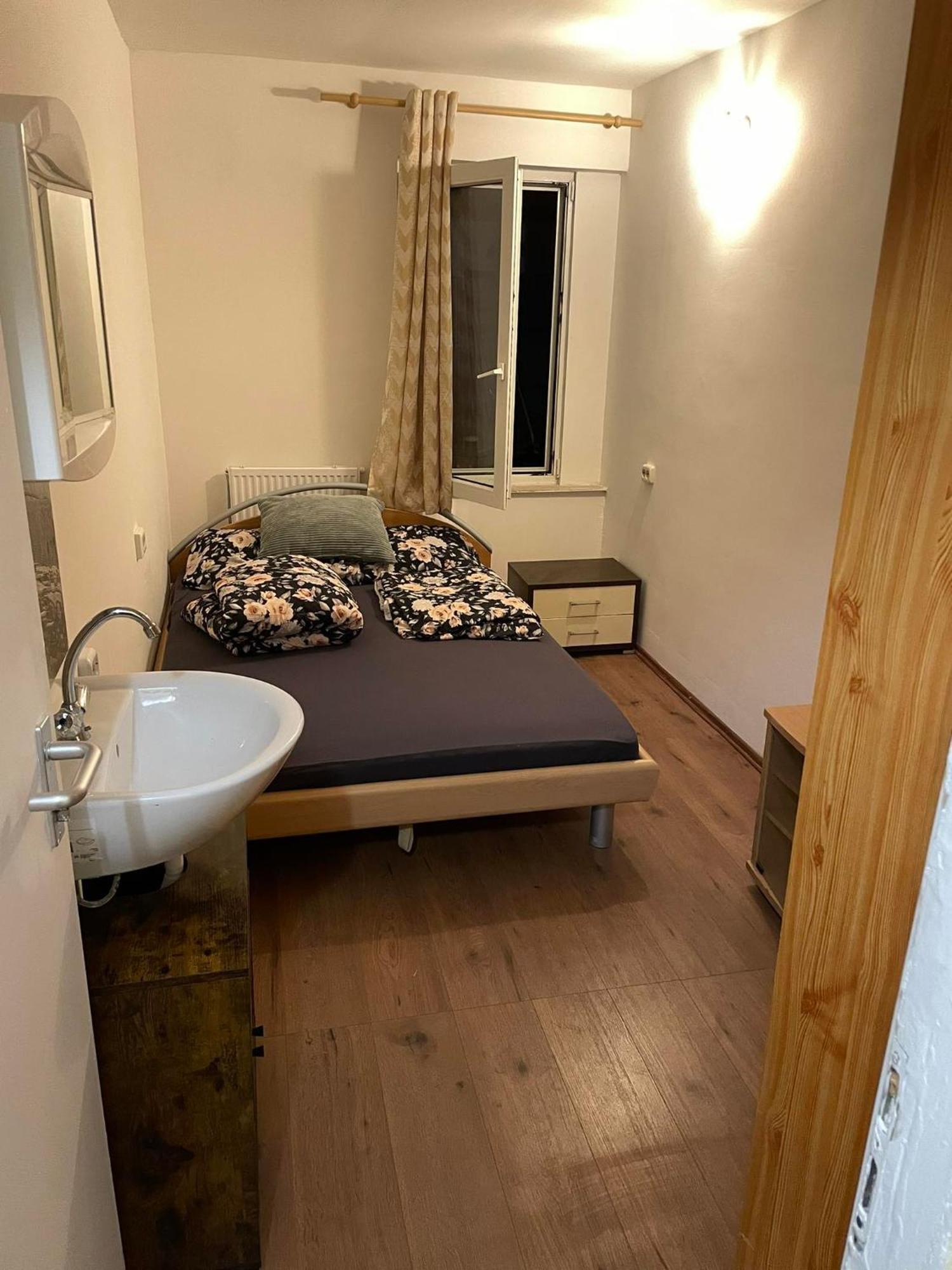 Hostel Sofia Нюрнберг Экстерьер фото